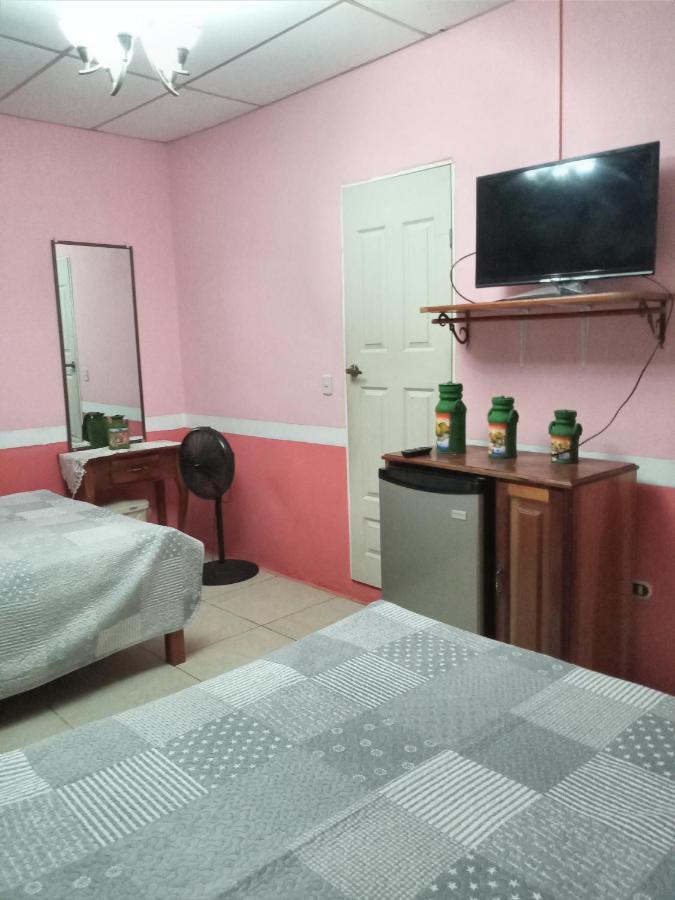 Hospedaje Hefziba 莫约加尔帕 外观 照片