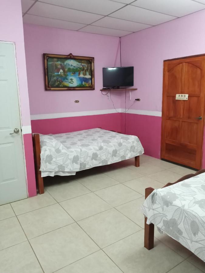 Hospedaje Hefziba 莫约加尔帕 外观 照片