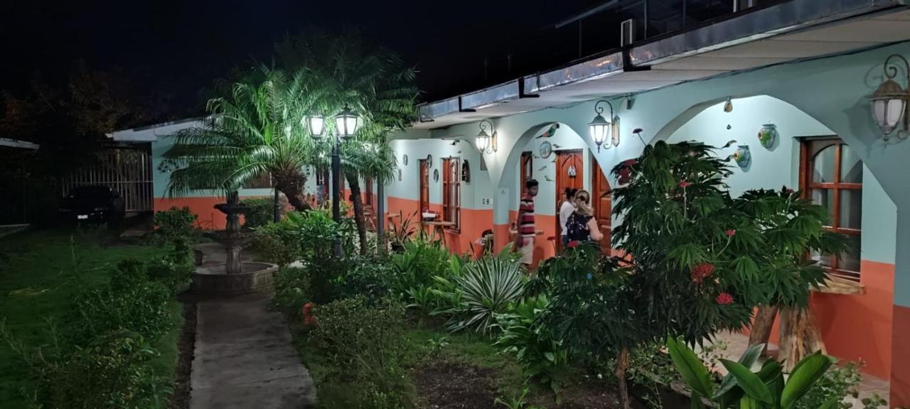 Hospedaje Hefziba 莫约加尔帕 外观 照片